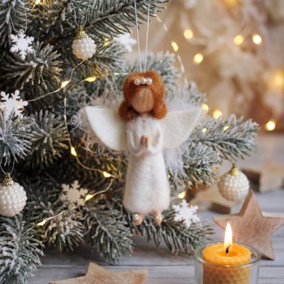 Янгол лялька рижий на ниточці підвіска сувенір на ялинку