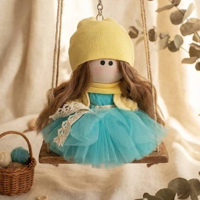 Лялька брелок своїми руками з кучерявим волоссям Ukraine