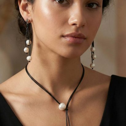 Набір кольє та сережки натуральні перли, шнур шкіра