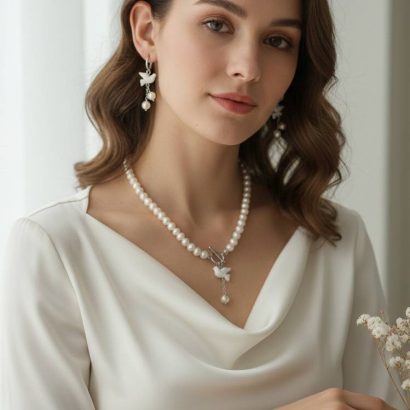 Намисто кольє та сережки білі голубки глина, річкові перли