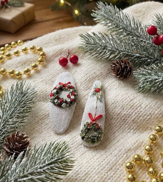 Новорічні заколки віночки різдвяні, ручна вишивка 2 шт!