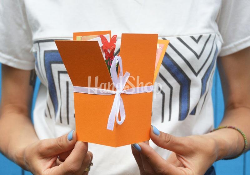 Женская открытка коробочка с цветами 3d день нарождення Женская открытка коробочка с цветами 3d день нарождення