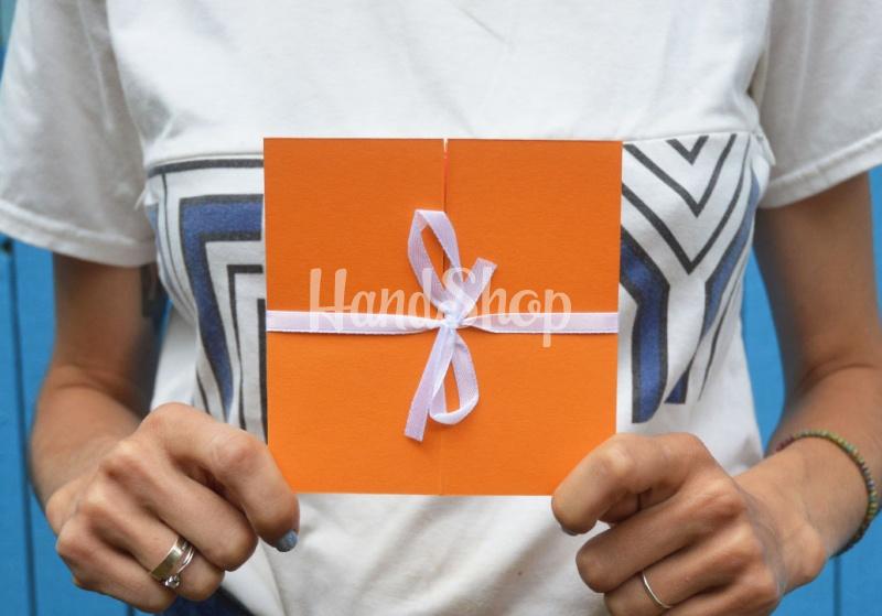 Женская открытка коробочка с цветами 3d день нарождення Женская открытка коробочка с цветами 3d день нарождення