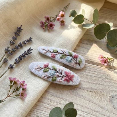 Пара дитячих заколочок для волосся квіти ручна вишивка