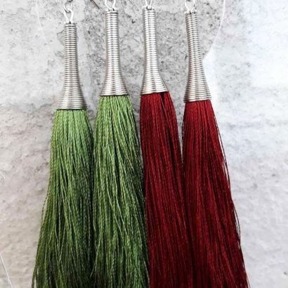 Серьги кисточки с зеленой шелковой нити