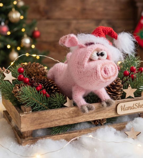 Іграшка м'яка рожева міні свинка в новорічному ковпаку