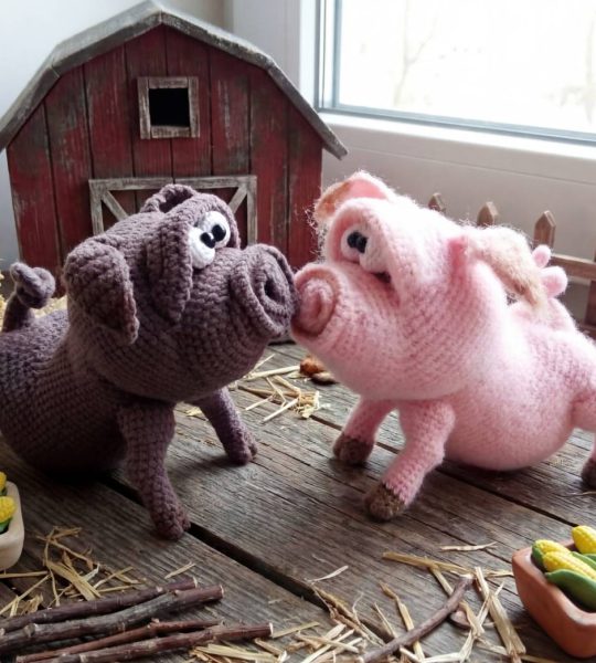 В'язані іграшки гачком сувенірні поросята пара, 2 шт