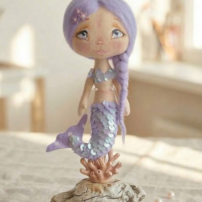 Сувенирная кукла русалочка с фиолетовыми волосами