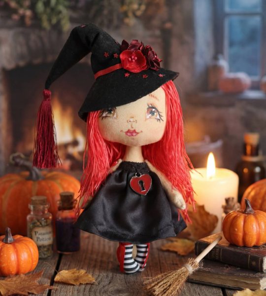 Авторська інтер’єрна лялька відьмочка сувенірна love