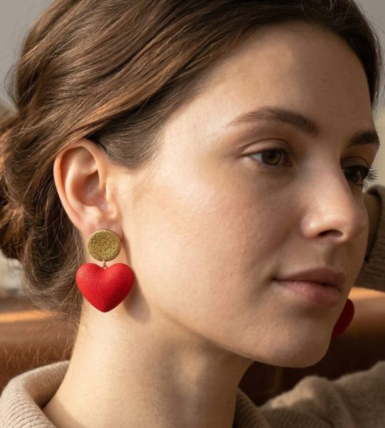 Жіночі сережки червоні сердечка полімерна глина