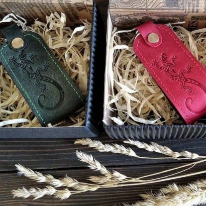 Брелок на ключи саламандра кожа