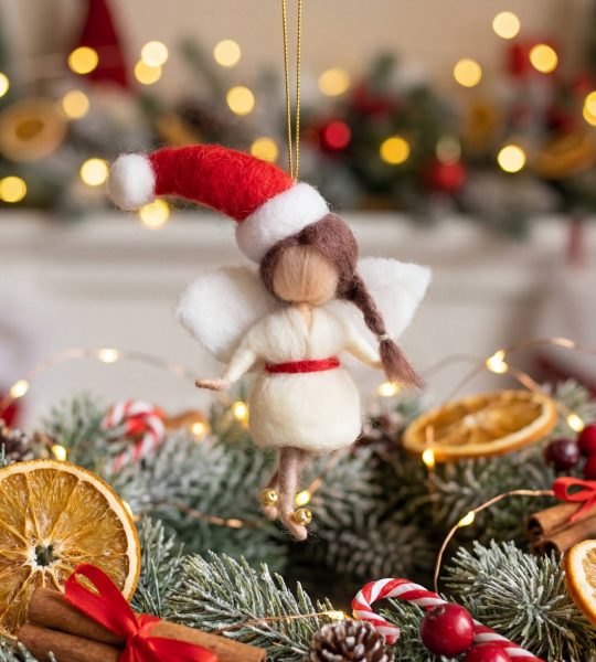 Сувенірна новорічна лялька ангел із вовни підвіска санта