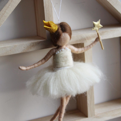 Лялька фея балерина принцеса з короною сувенір підвіска