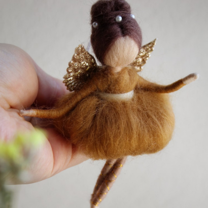 Дитяча міні лялька ангел з крилами в сукні сувенір підвіска