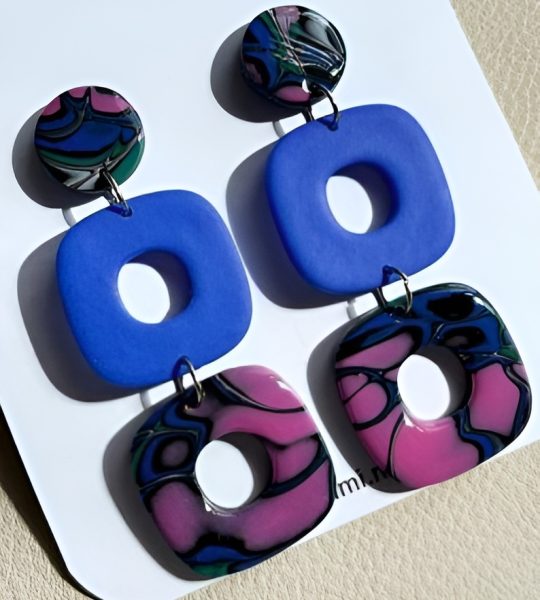 Авторські довгі сережки з полімерної глини геометричні