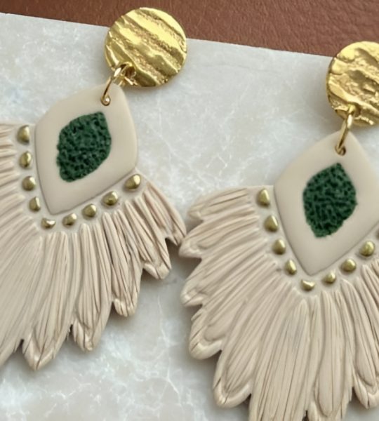 Авторські жіночі сережки з полімерної глини в стилі бохо