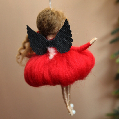 Авторська лялька підвіска янгол червона сукня Валентинка 2024