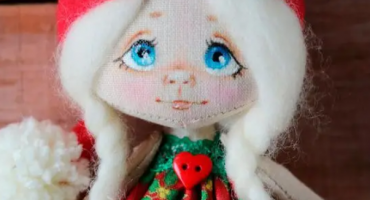 Кукла-волшебница: рождественская фея мини в красно-зеленом образе - текстильная кукла для вашего дома