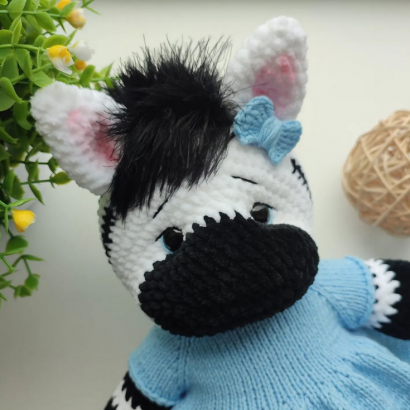 Авторська м'яка іграшка зебра у сукні: ідеальний подарунок для дівчаток та дорослих