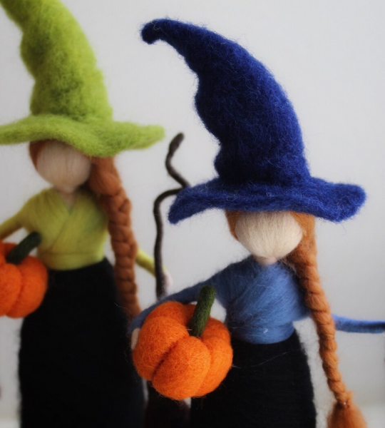 Сувенір лялька відьмочка з шерсті на Halloween (на вибір!)