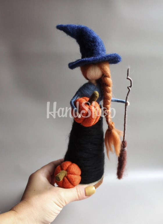 Сувенір лялька відьмочка з шерсті на Halloween (на вибір!) Сувенір лялька відьмочка з шерсті на Halloween (на вибір!)