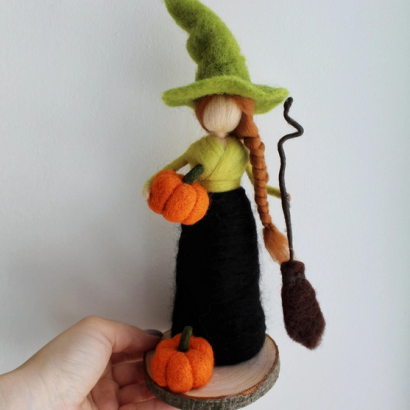 Сувенір лялька відьмочка з шерсті на Halloween (на вибір!)