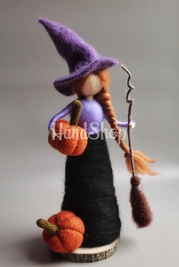 Сувенір лялька відьмочка з шерсті на Halloween (на вибір!) Сувенір лялька відьмочка з шерсті на Halloween (на вибір!)