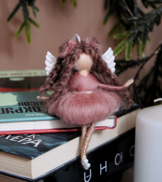 Лялечка янгол кудрява в пишній сукні валяна з вовни підвіска