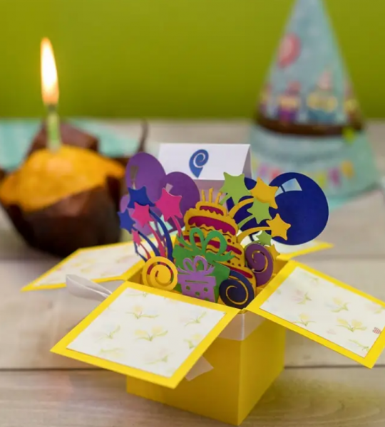 Объёмная открытка/коробочка на день рождения