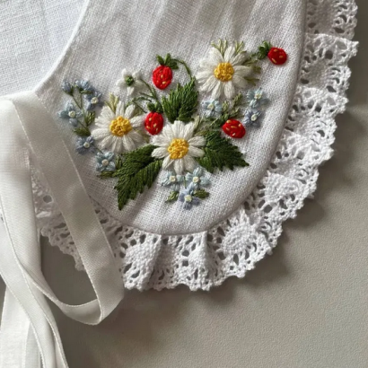 Заколочки для волосся квіти ромашки та суничка, вишивка