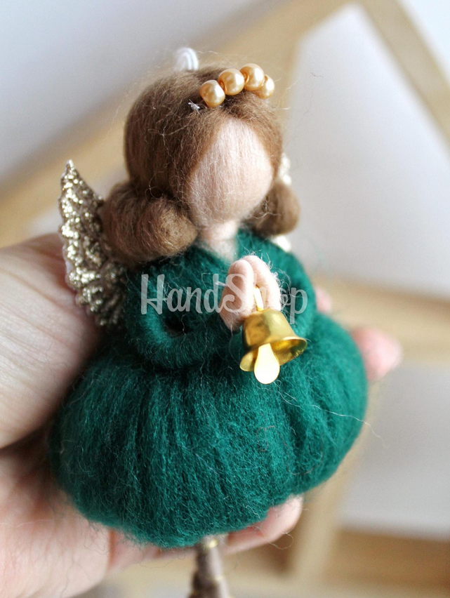 Різдвяна лялечка ангел з вовни підвіска в зеленій сукні 2026 Різдвяна лялечка ангел з вовни підвіска в зеленій сукні 2026