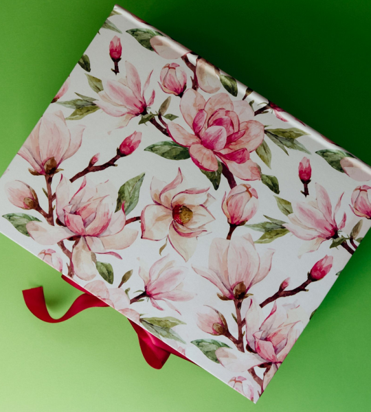 Велика подарункова коробка для одягу, солодощів, пляшок