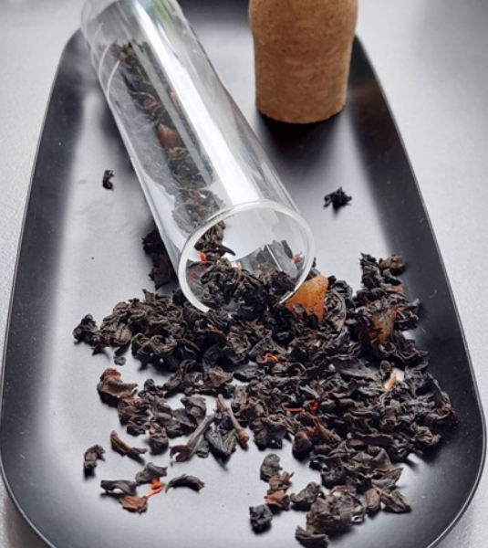 Скляний фільтр для заварювання чаю з корковою кришкою