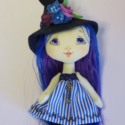 Авторська інтер’єрна лялька відьмочка з синім волоссям
