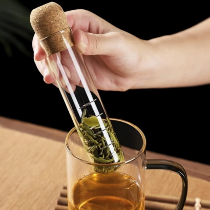 Скляний фільтр для заварювання чаю з корковою кришкою