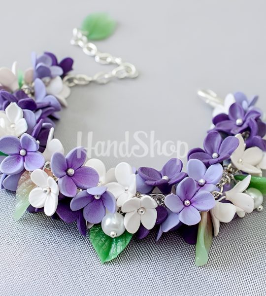 Квітковий жіночий браслет із глини своїми руками бузок