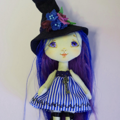 Авторська інтер’єрна лялька відьмочка з синім волоссям