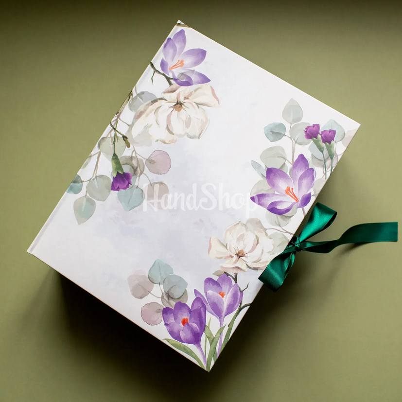 Подарункова коробка для одягу, солодощів, пляшок квіти крокуси Подарункова коробка для одягу, солодощів, пляшок квіти крокуси