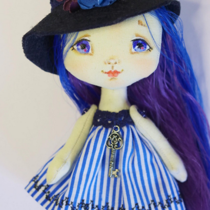 Авторська інтер’єрна лялька відьмочка з синім волоссям