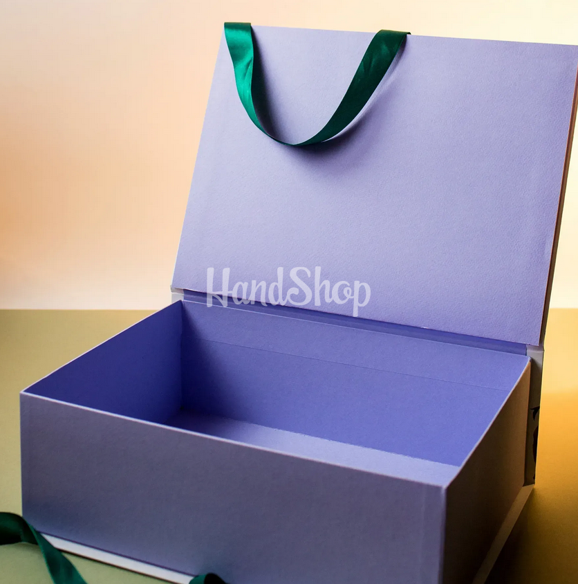 Подарункова коробка для одягу, солодощів, пляшок квіти крокуси Подарункова коробка для одягу, солодощів, пляшок квіти крокуси