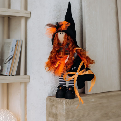 Лялька відьма кучерява руда в ковпаку з котиком Halloween