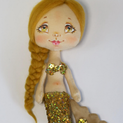 Новорічна сувенірна лялька русалочка з короною