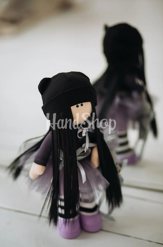 Авторська сувенірна ігрова лялька тільда з серіалу Wednesday Addams Авторська сувенірна ігрова лялька тільда з серіалу Wednesday Addams