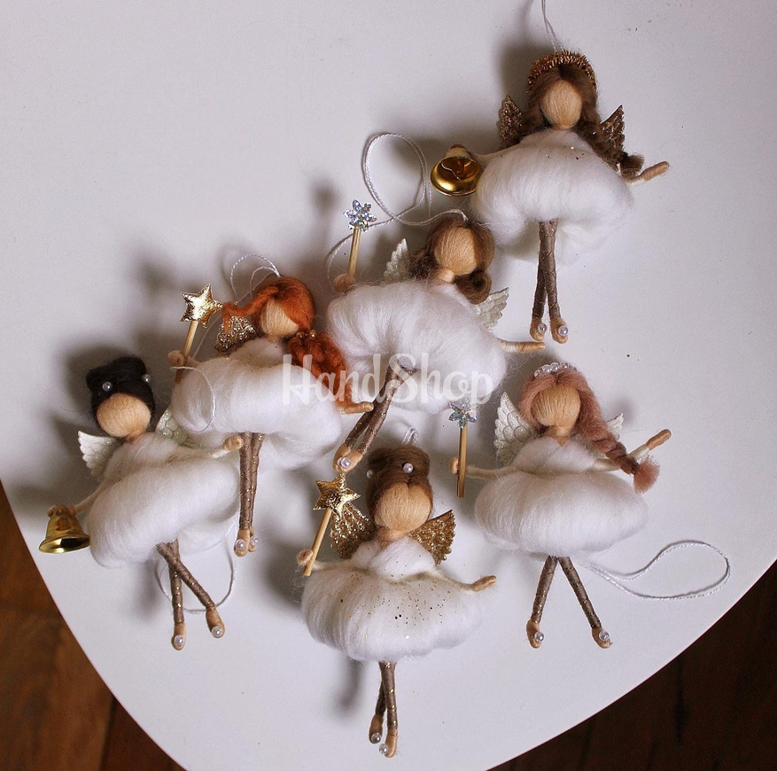 Різдвяна лялька з вовни в білій сукні ангел підвіска 2026 Різдвяна лялька з вовни в білій сукні ангел підвіска 2026