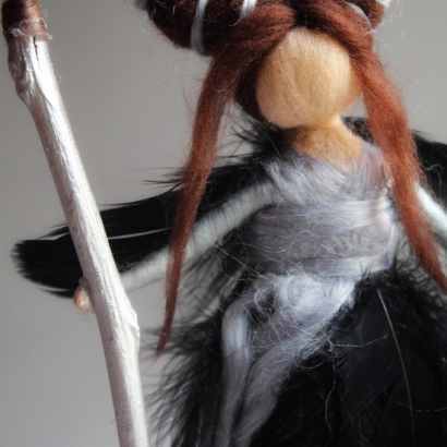 Авторська сувенірна лісова відьма з зіллям на підставці