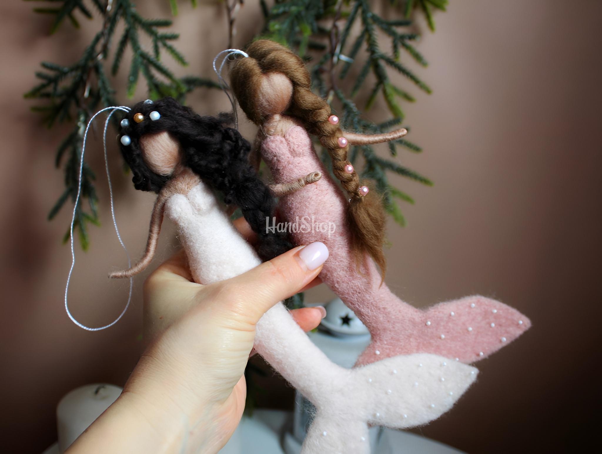 Сувенірна лялька підвіска казкова русалонька принцеса Сувенірна лялька підвіска казкова русалонька принцеса