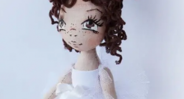 Вишукана балетна магія: унікальна текстильна лялька на підставці - ручна робота в кожній деталі