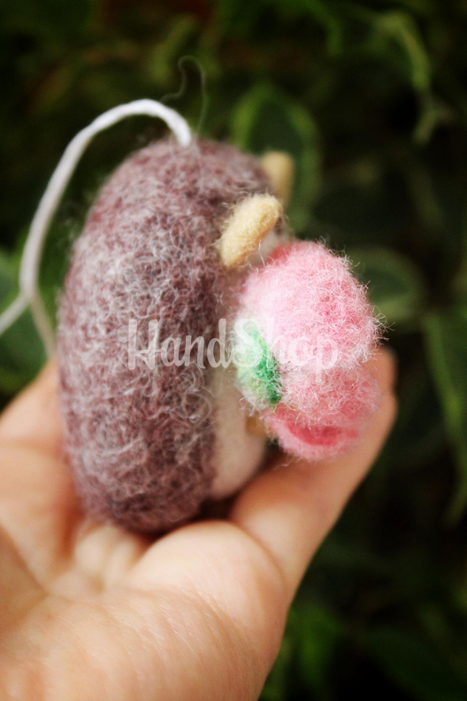 Ця довга сувенірна підвіска їжак з квіткою та яєчко з сердечком не лише прикрасить ваш простір, а й стануть символом затишку та доброго настрою! Ця довга сувенірна підвіска їжак з квіткою та яєчко з сердечком не лише прикрасить ваш простір, а й стануть символом затишку та доброго настрою!