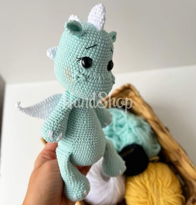 Новорічна пара іграшки в’язані зелені дракончки символ 2024 року Новорічна пара іграшки в’язані зелені дракончки символ 2024 року