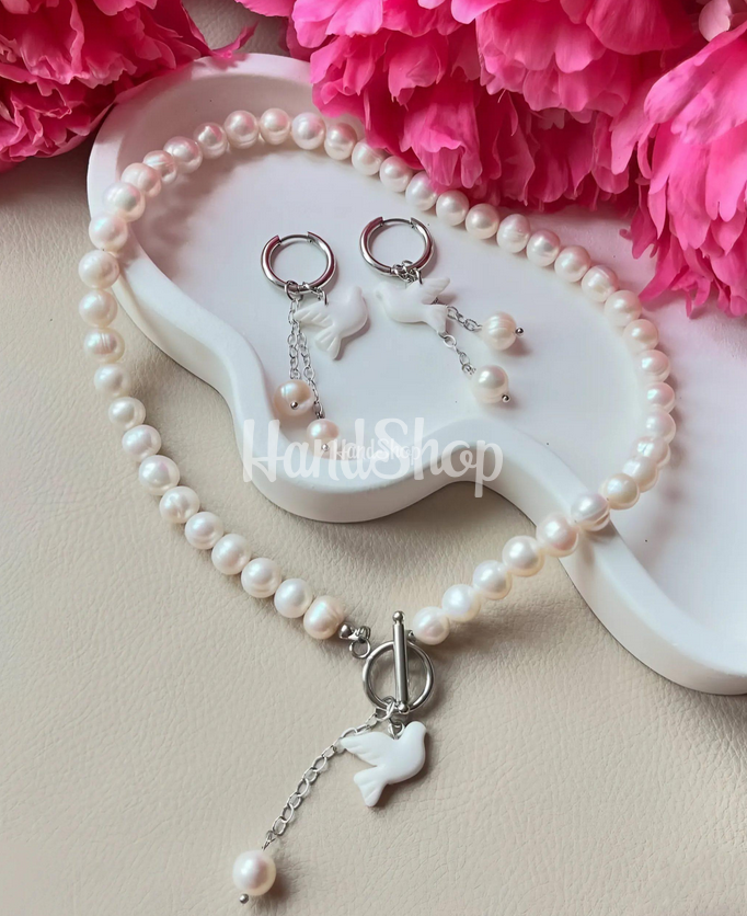 Намисто кольє річкові перли та біла голубка з полімерної глини Намисто кольє річкові перли та біла голубка з полімерної глини